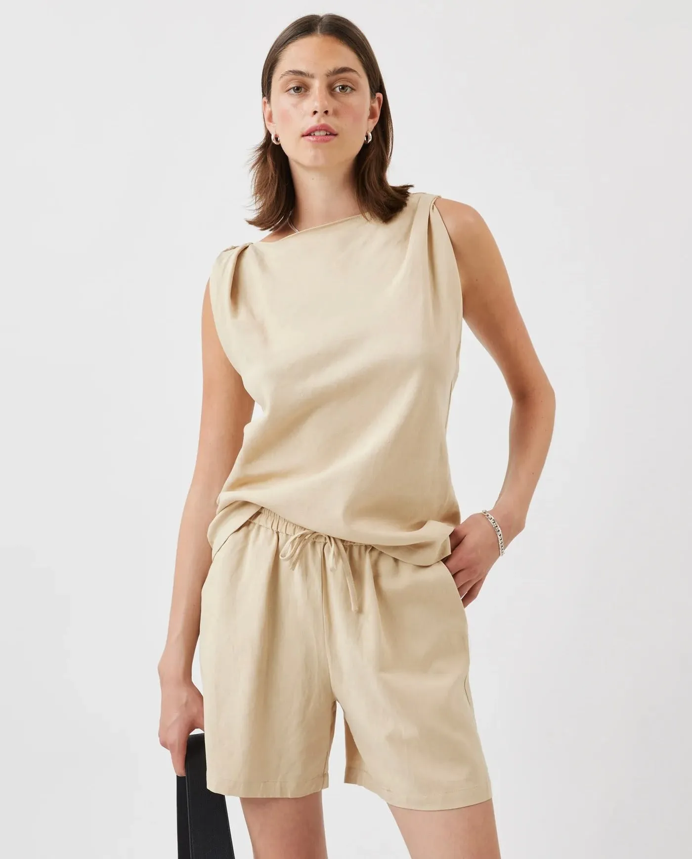 Avianas Sleeveless Blouse