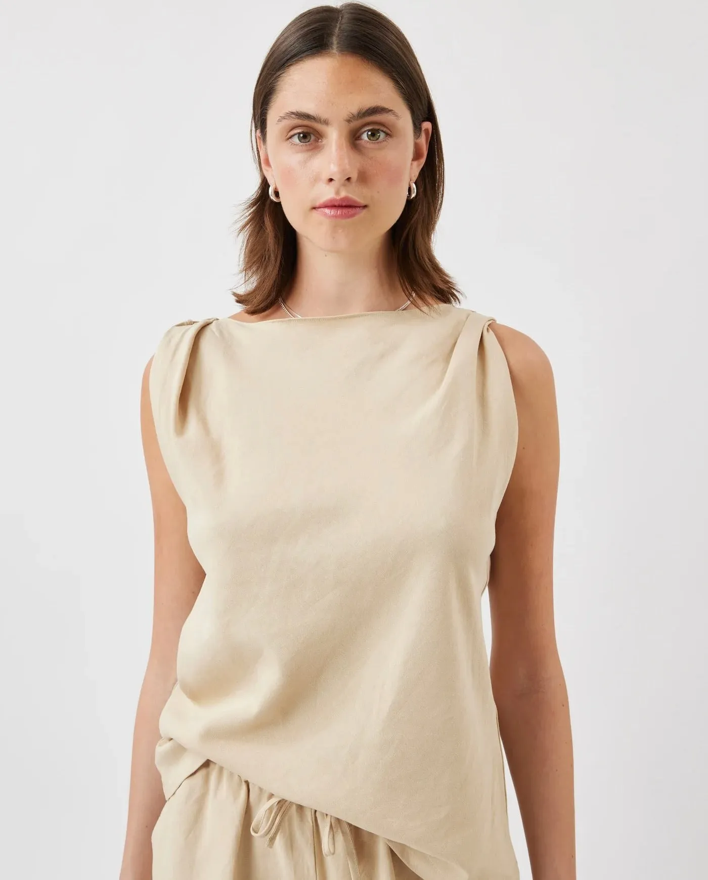 Avianas Sleeveless Blouse