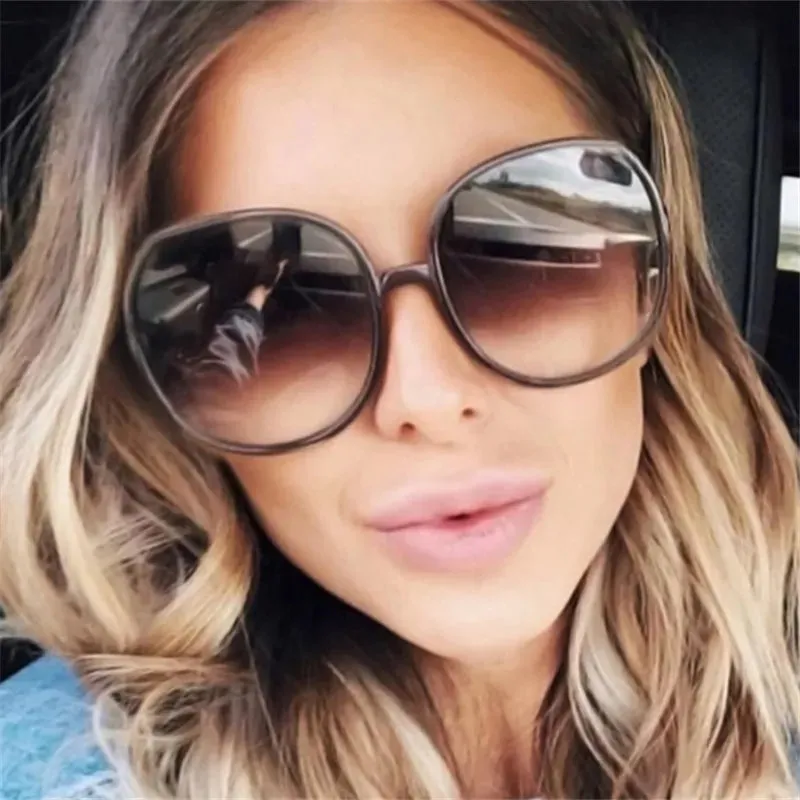 Classic Big Frame Luxury Women Sunglasses Plastic UV400 Eyewear