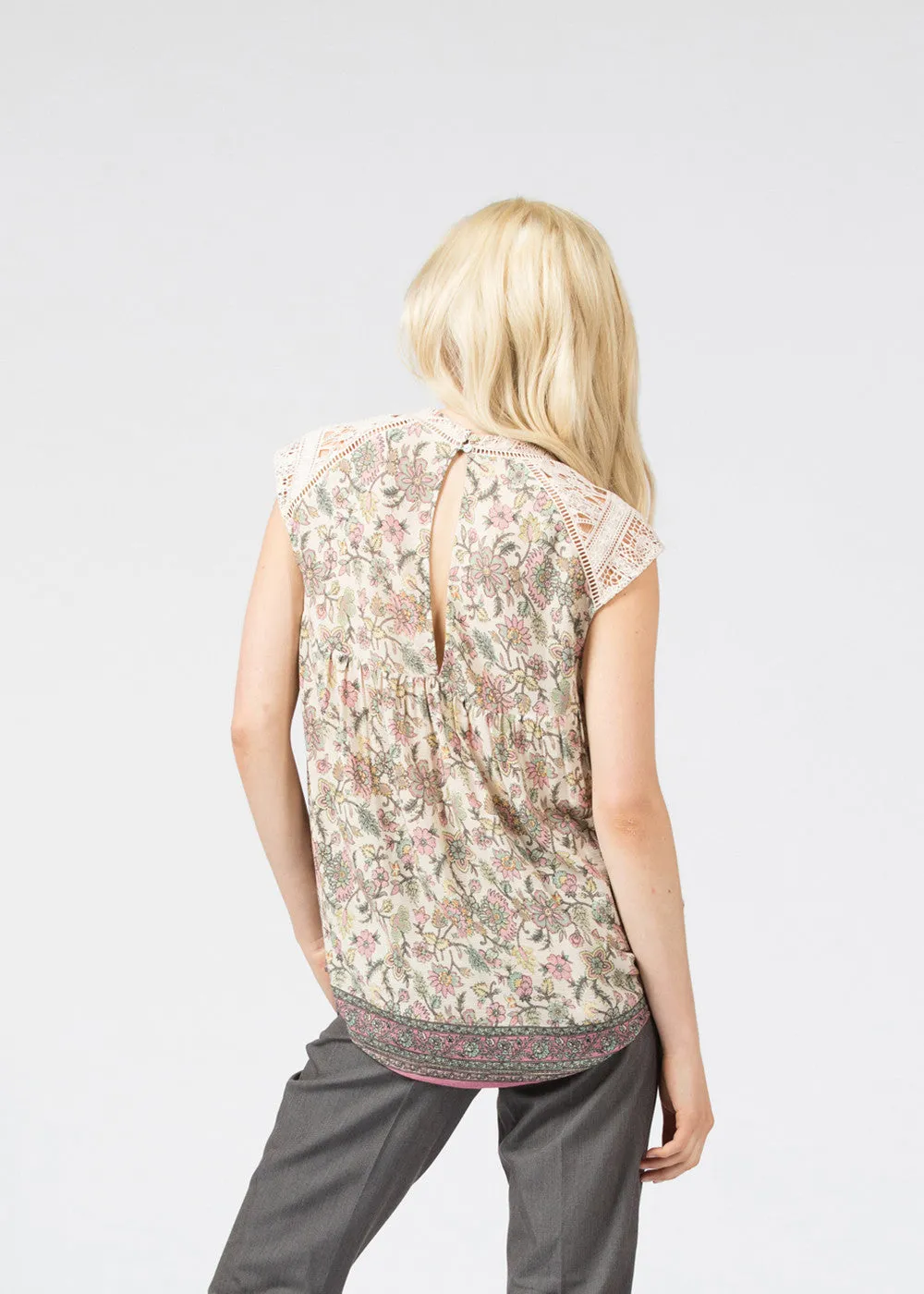 Floral Sleeveless Lace Blouse