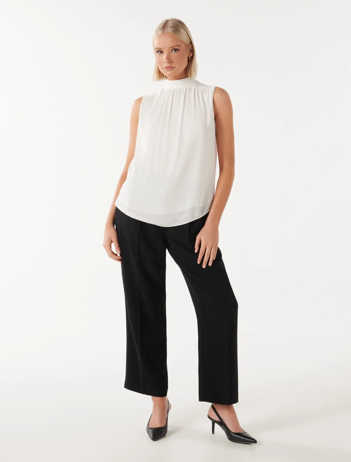 Harlow Keyhole Sleeveless Blouse