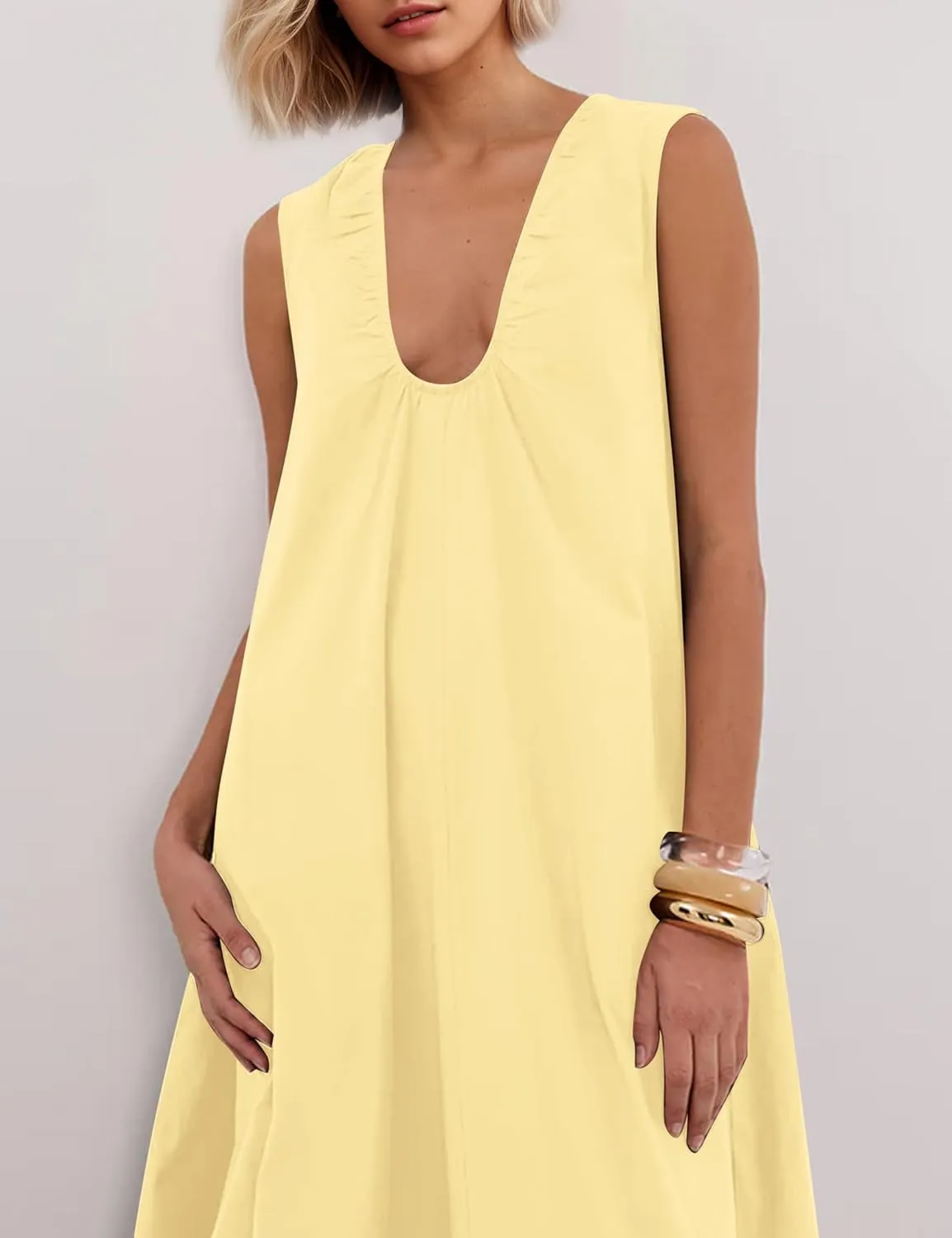 MISSACTIVER Women's Sleeveless Maxi Dress Scoop Neck Ruched Long Dress with Side Pockets Wide Shoulder Elegant Blouse Dresses
