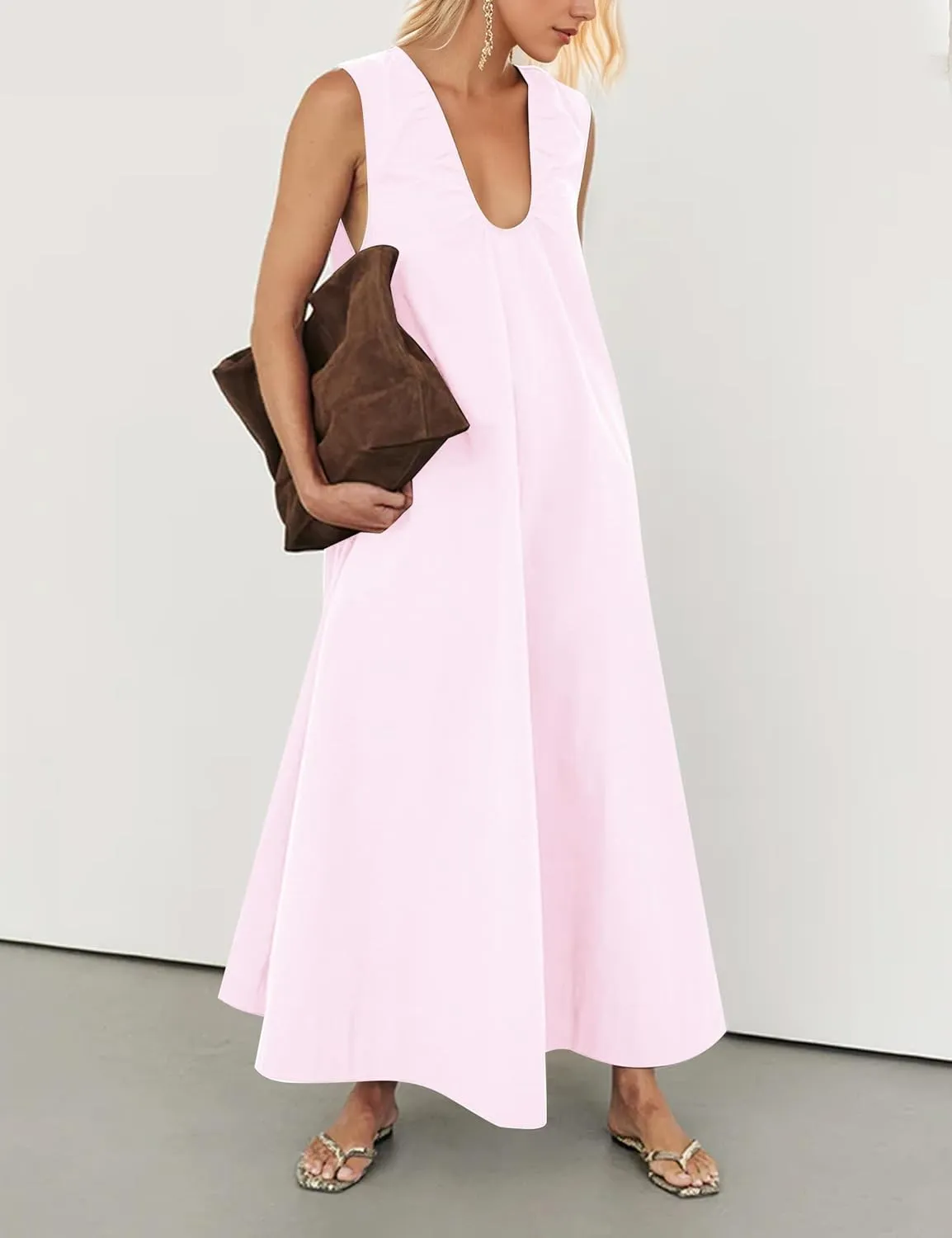 MISSACTIVER Women's Sleeveless Maxi Dress Scoop Neck Ruched Long Dress with Side Pockets Wide Shoulder Elegant Blouse Dresses