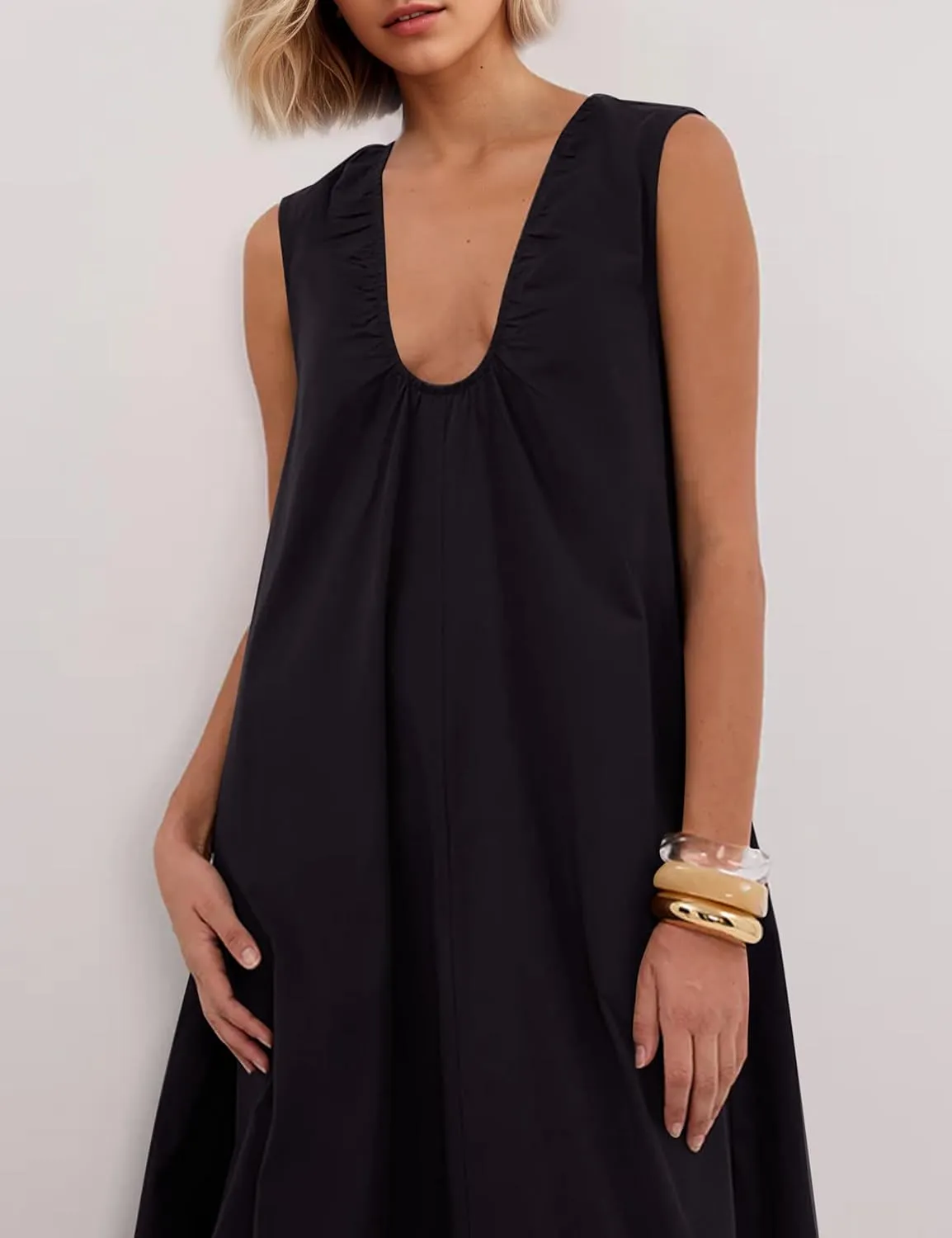 MISSACTIVER Women's Sleeveless Maxi Dress Scoop Neck Ruched Long Dress with Side Pockets Wide Shoulder Elegant Blouse Dresses