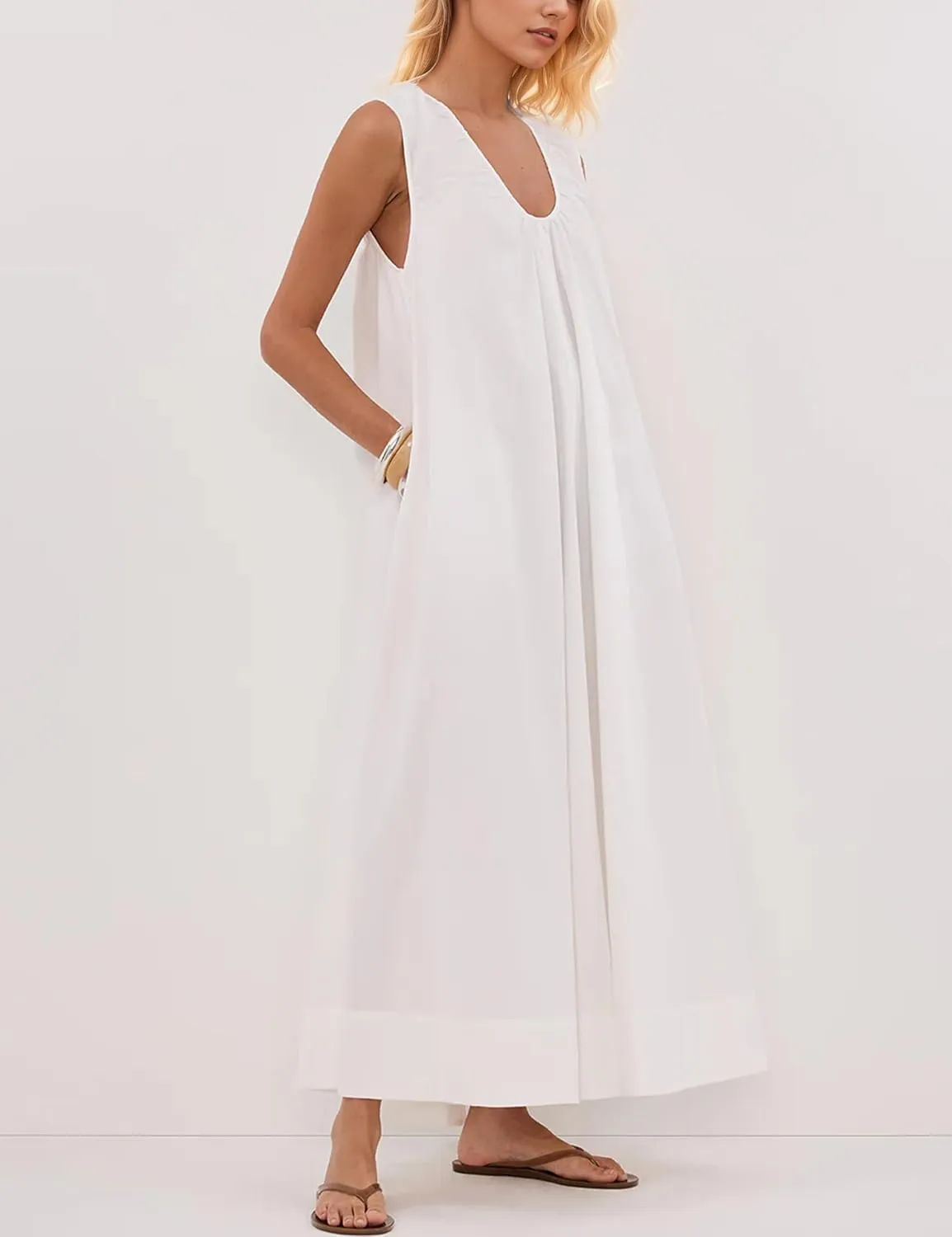 MISSACTIVER Women's Sleeveless Maxi Dress Scoop Neck Ruched Long Dress with Side Pockets Wide Shoulder Elegant Blouse Dresses