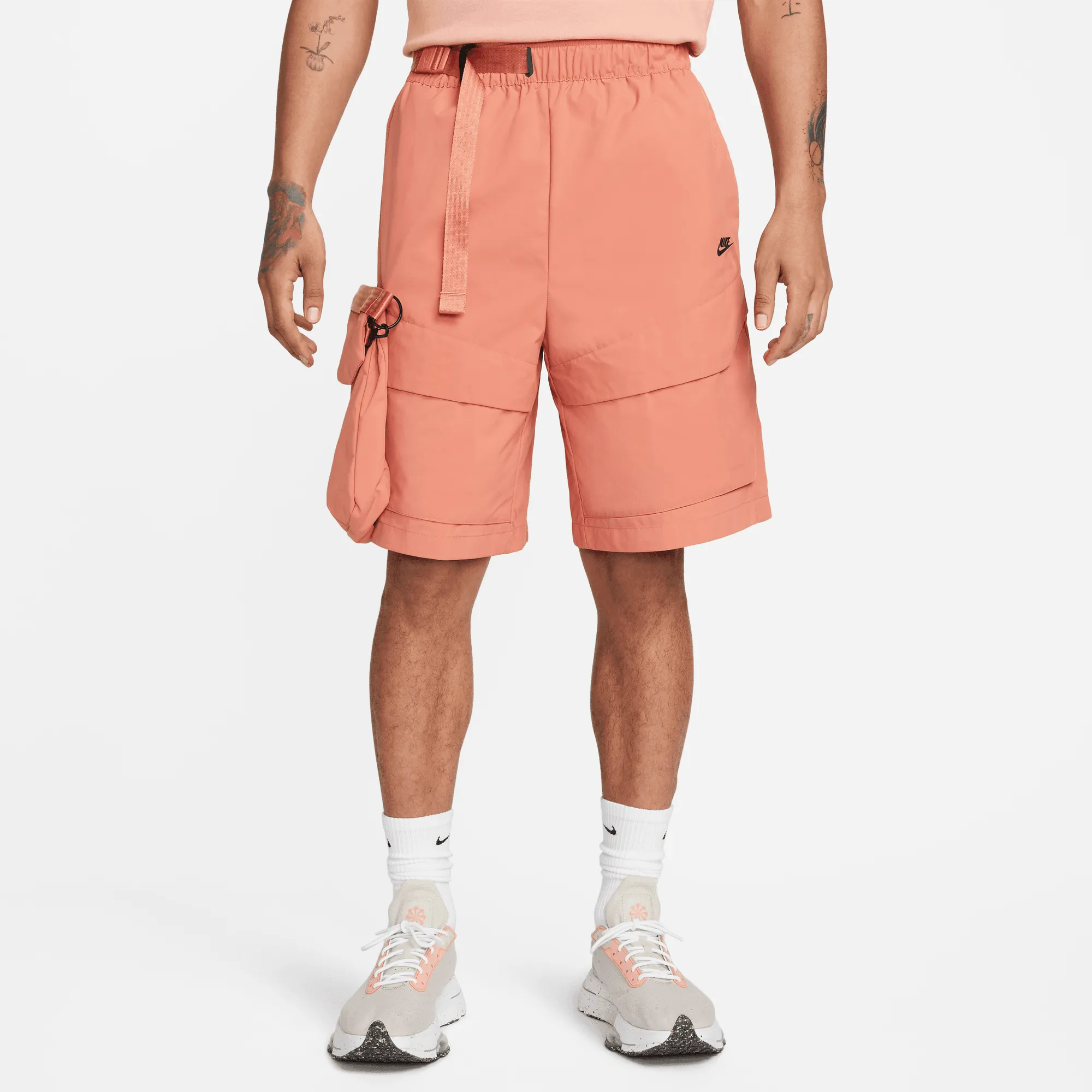 NIKE SW TECH PACK CARGO SHORTS (MADDER ROOT)