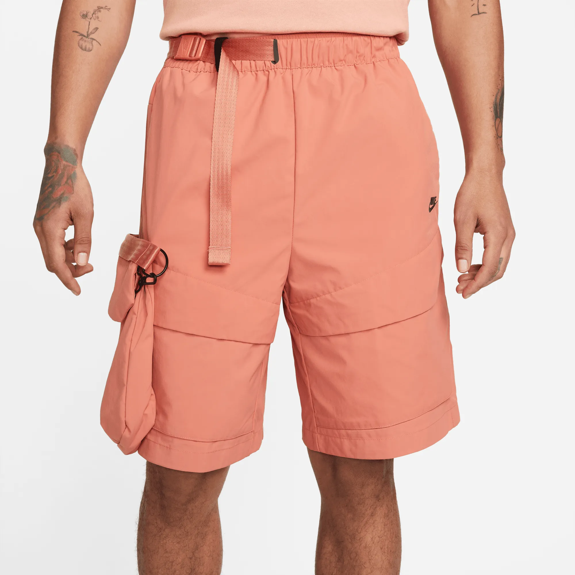 NIKE SW TECH PACK CARGO SHORTS (MADDER ROOT)