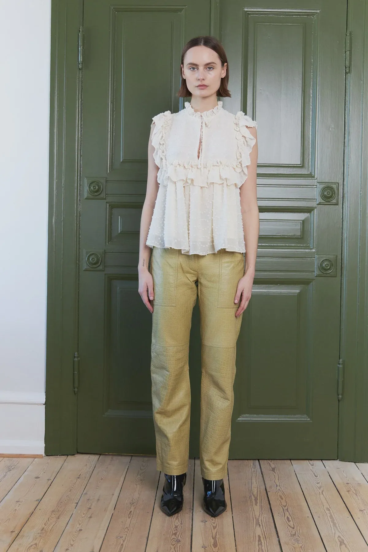 Stella Nova SLeeveless Blouse With Flounce - Vanilla