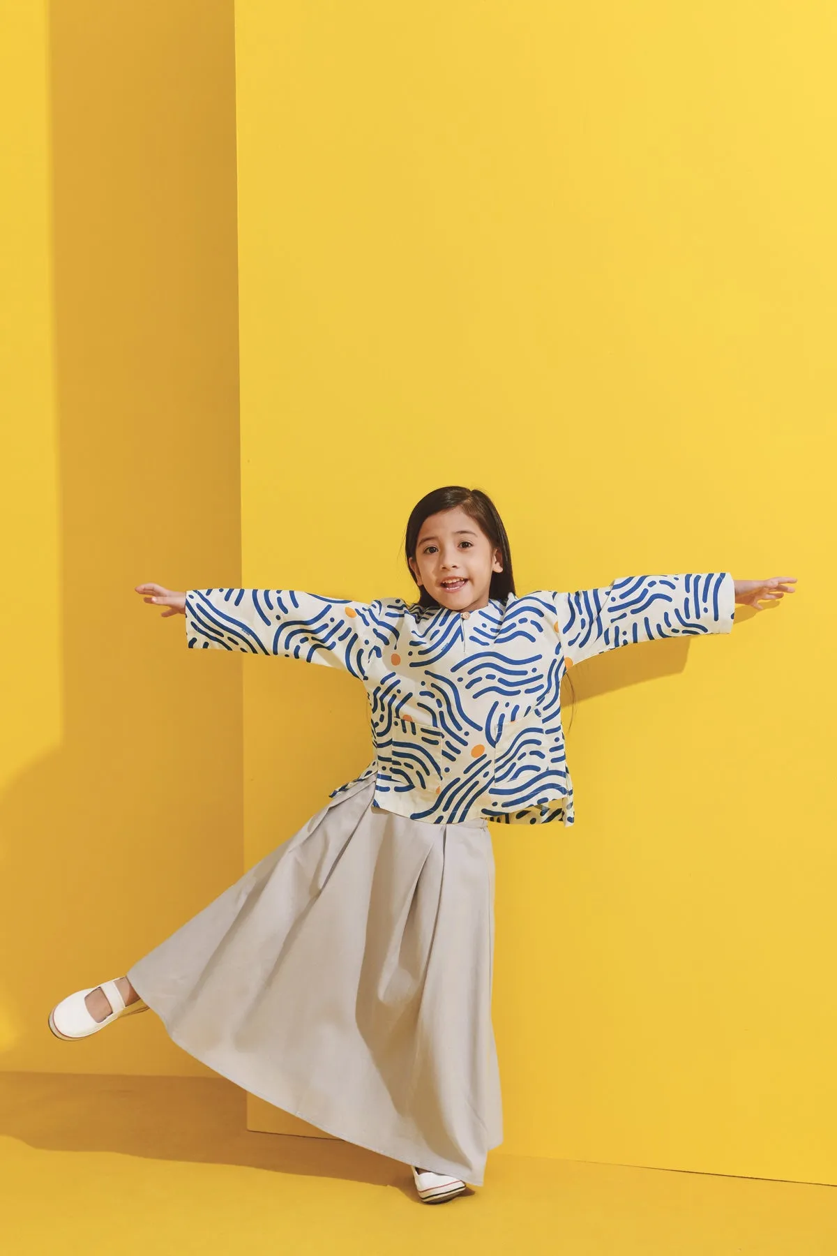 The Kurnia Relaxed Blouse  - Alir