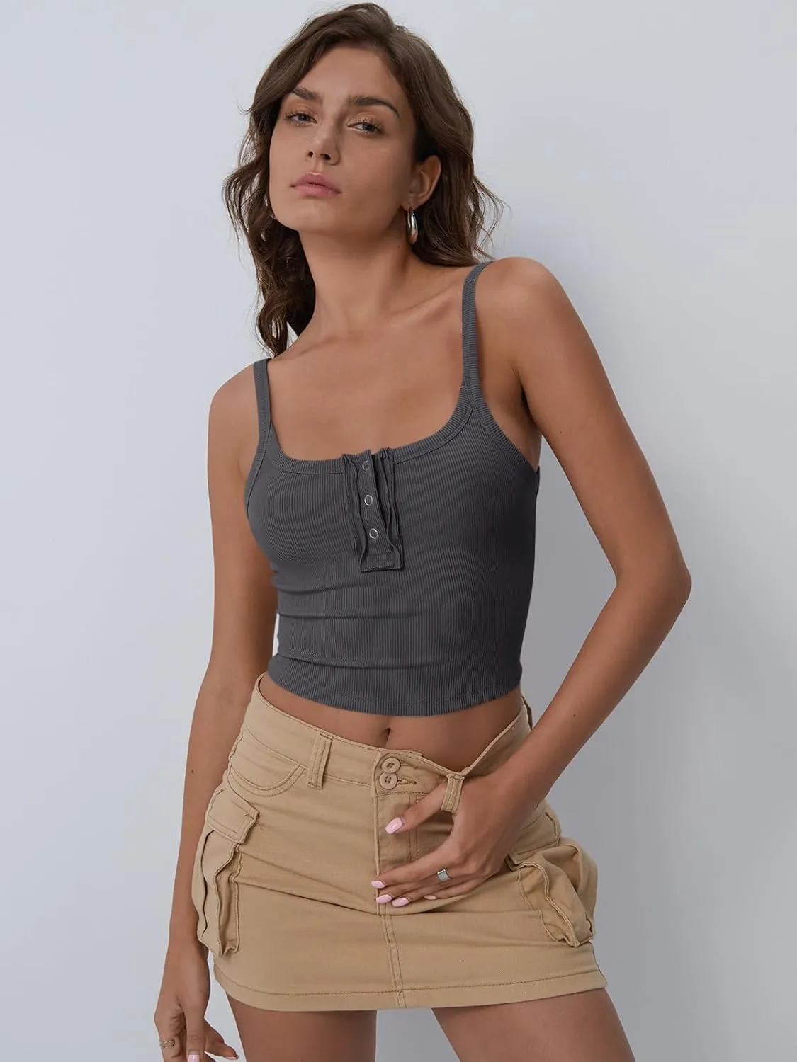 Trendy Queen Tanks Women Summer Racerback Crop Tops Camisole Ribbed Tops Shirts Going Out Beach Vacation Outfits 2025